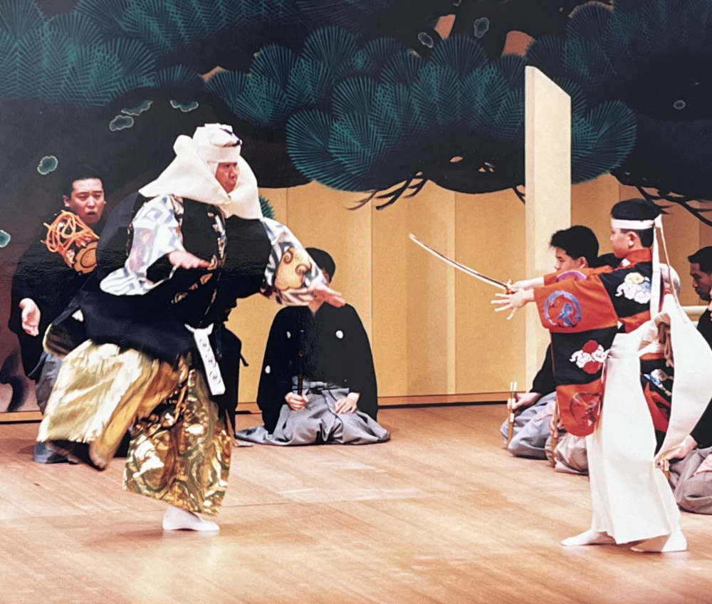 勝海登の能舞台
