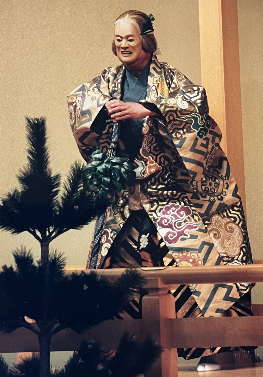 勝海登の能舞台